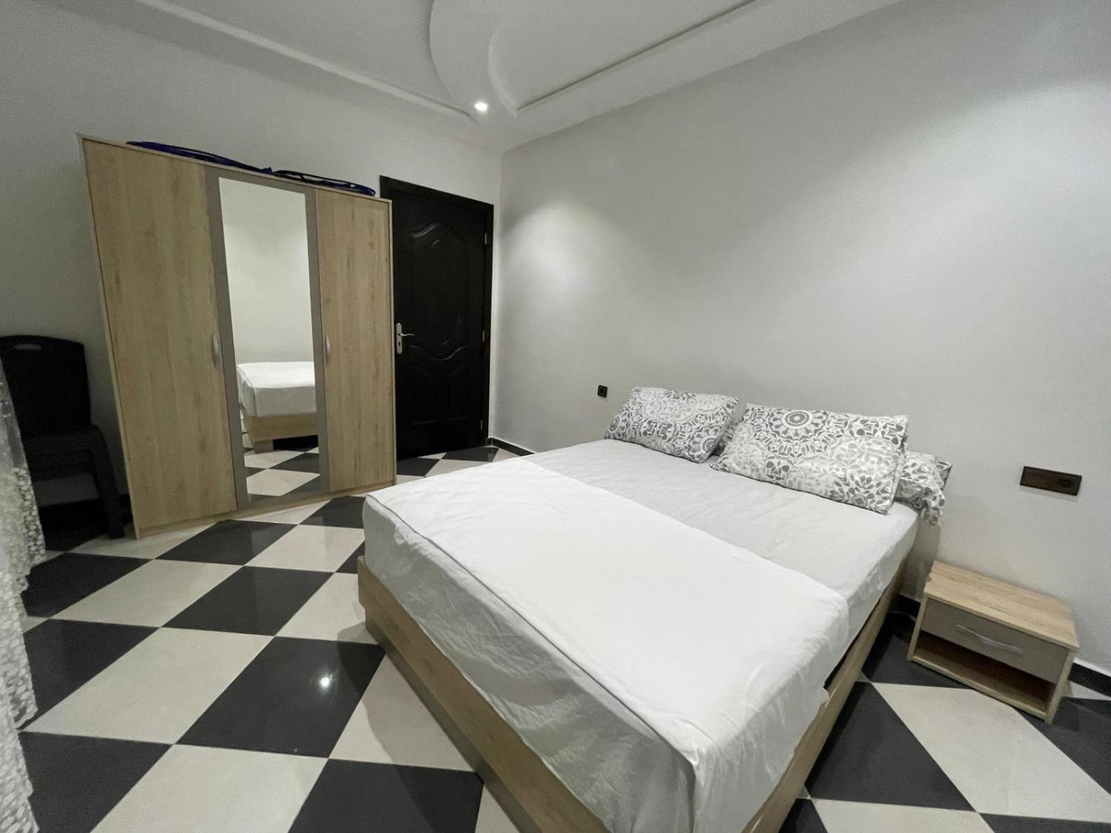 Dina Apartments 프니데크 외부 사진